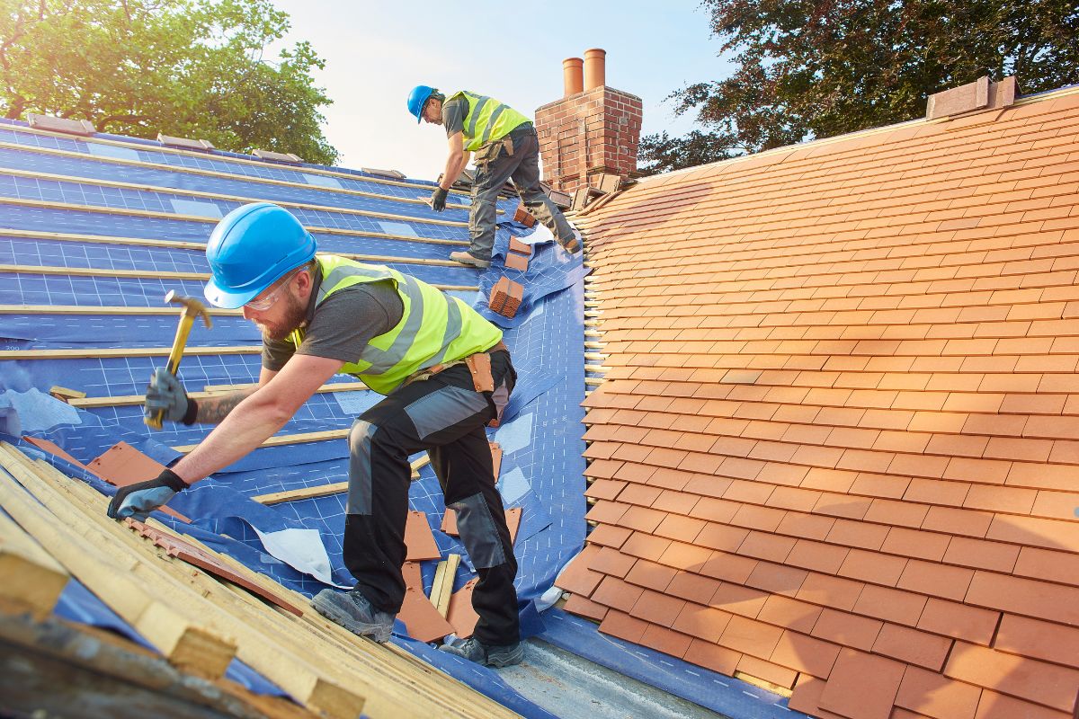Installation and Maintenance: Ensuring a Lasting Roof 